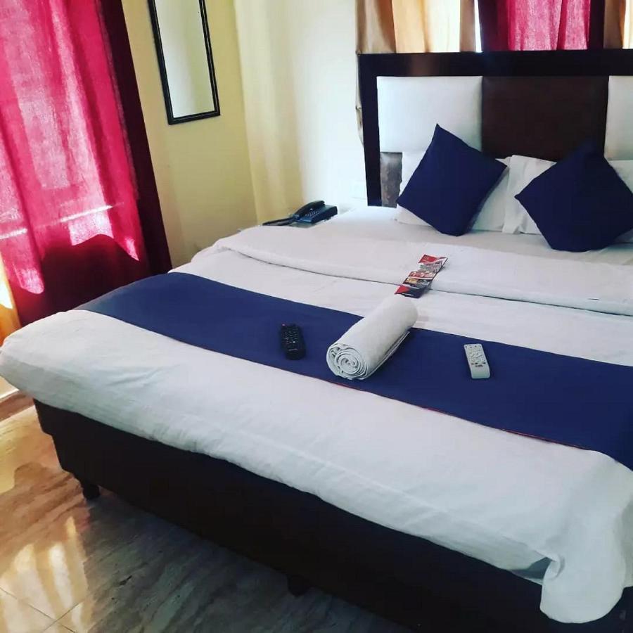 Hotel Om Palace McLeod Ganj Extérieur photo